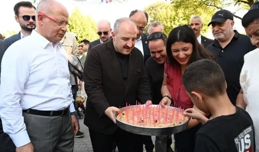 Varank'tan Özel'e börekli gönderme!