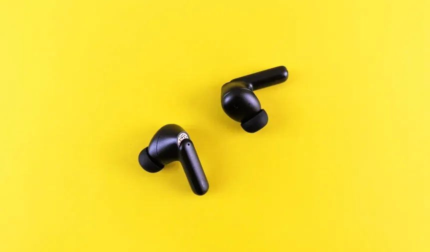Bluetooth kulaklığın tek tarafı neden çalışmıyor?