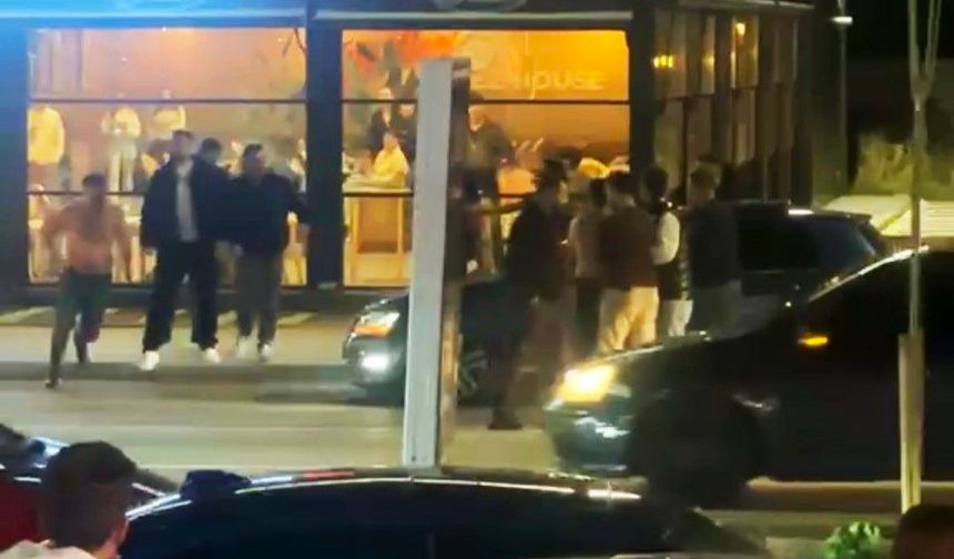 Aksaray’da gençlerin trafik kavgası kamerada