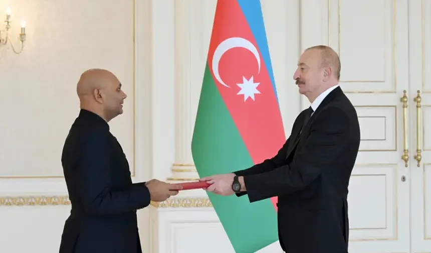 Aliyev, Hindistan’ın yeni Bakü Büyükelçisi Abhay Kumar’ı kabul etti