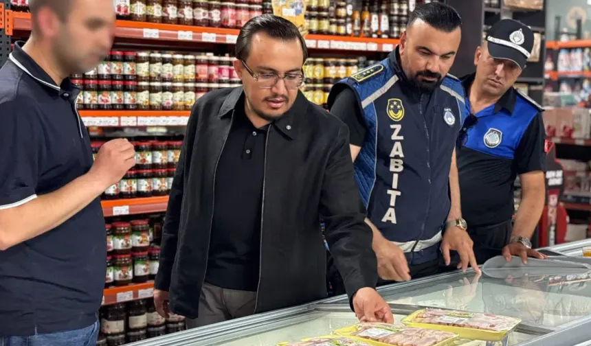 Ankara’da tepki çeken market uygulaması! Çantaları bantlayıp dolaba koydurdular