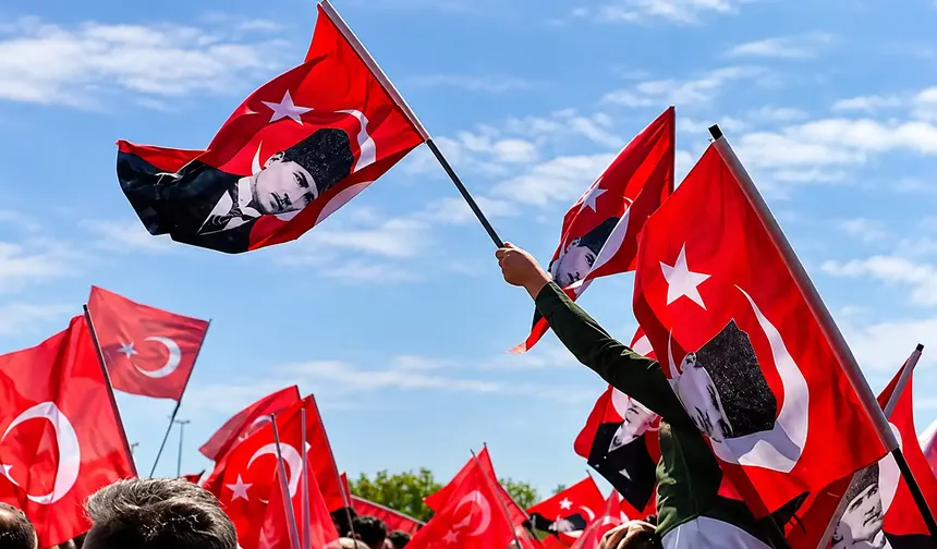 Siyasilerden 29 Ekim Cumhuriyet Bayramı mesajları