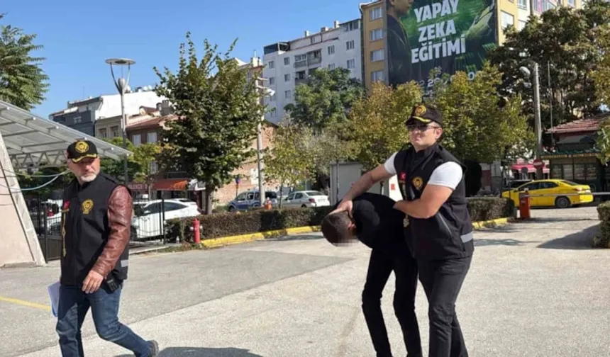 Öğrenciye zorla tespih sattı 100 lira aldı: Ankara’da yakalandı