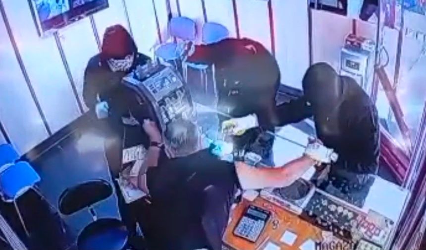 Gaziantep’te silahlı kuyumcu soygunu! 5,6 milyon TL’lik altın çaldılar