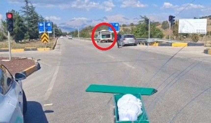 Isparta’da şaşkına çeviren olay: Tabut yola düştü