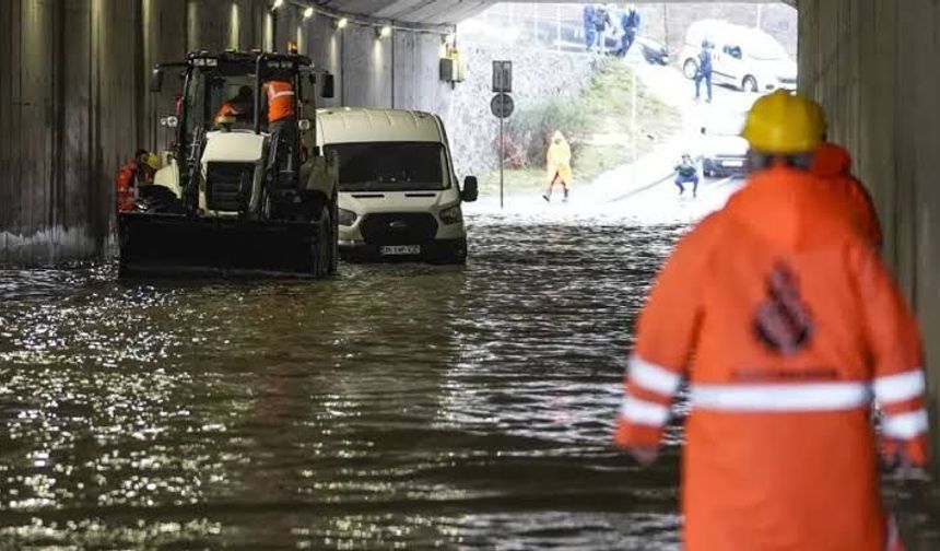 Bakanlar sel bölgesinde inceleme yapıyor: 60 bin personel görevde