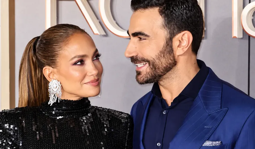 Jennifer Lopez’in rol arkadaşı Brett Goldstein ile aşk iddiası