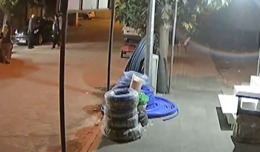 Kahramanmaraş’ta polis memurunun hayatını kaybettiği silahlı saldırı kamerada