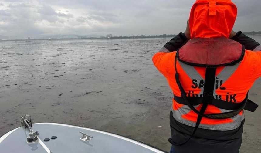 Kocaeli'de sel sularına kapılan eski muhtarın cansız bedenine ulaşıldı