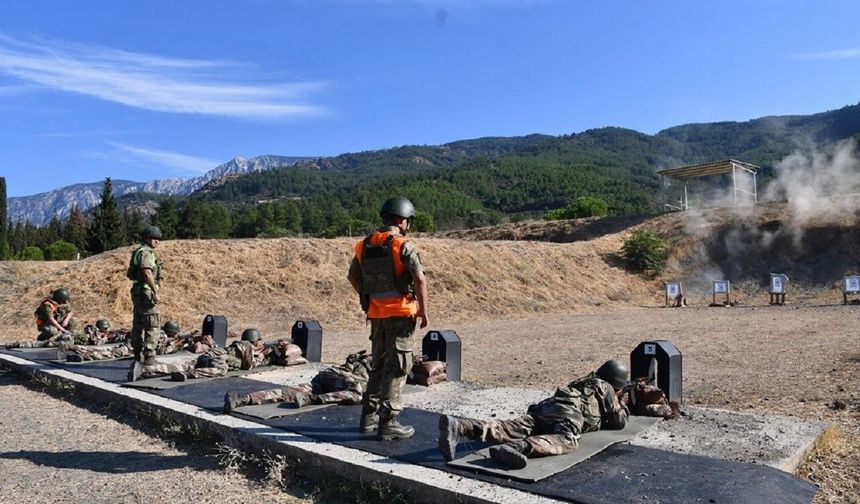 MSB'den Somalili askerlere komando eğitimi: 8 farklı alanda eğitim
