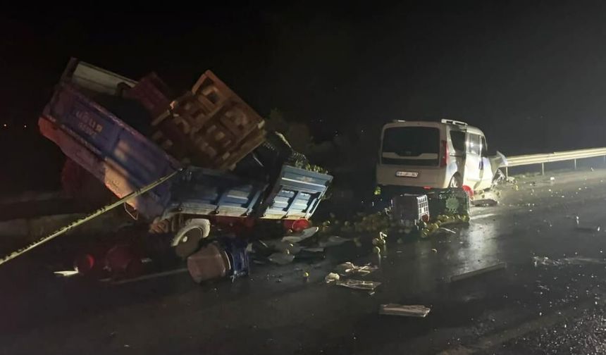 Sakarya’da zincirleme kaza: AK Parti ilçe teşkilat başkanı da hayatını kaybetti