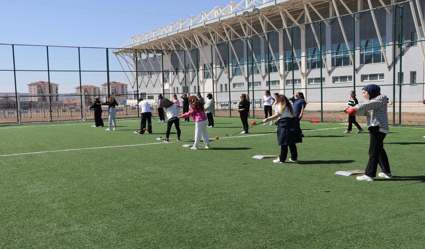 Yozgat’ta kadınlar golf sporu ile tanıştı