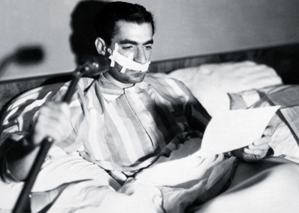 Muhammed Rıza Pehlevi DEVRİLDİ