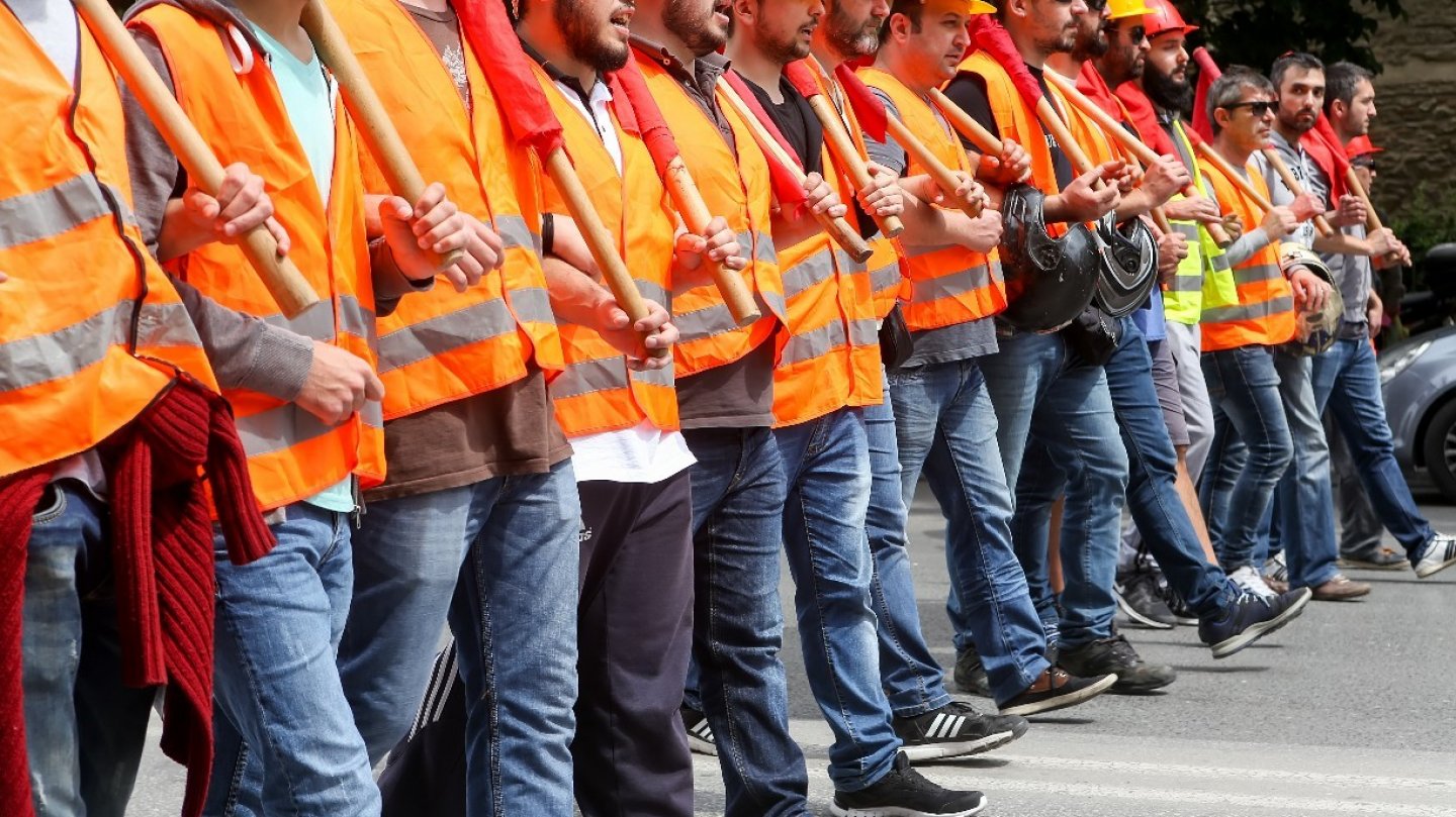 Grev Yasaklari Suruyor 476