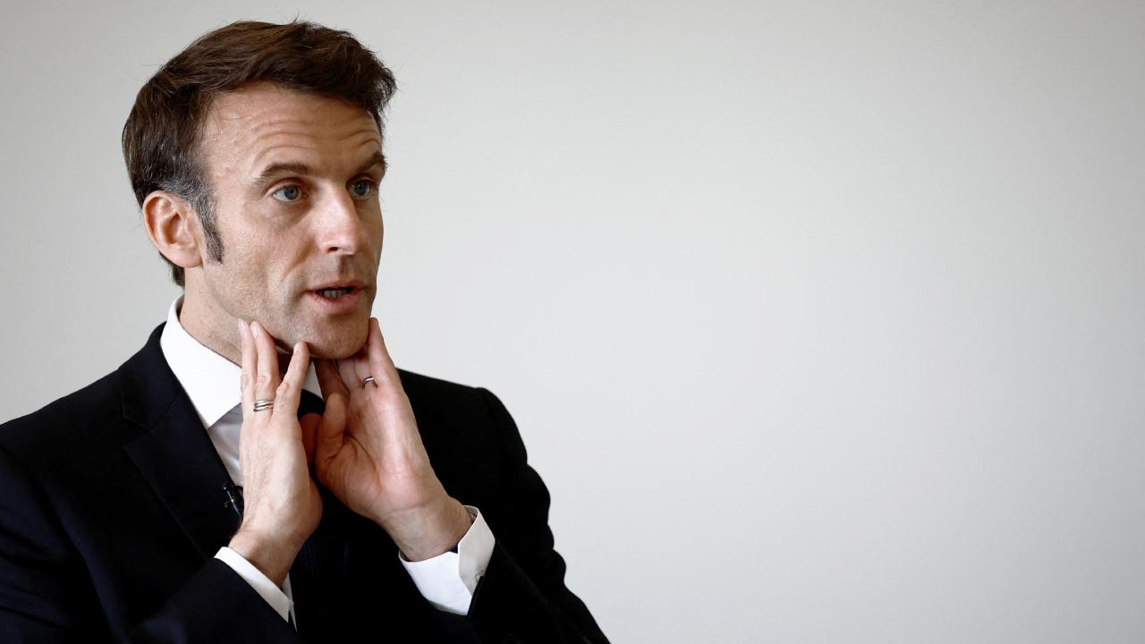 Macron Reu 2007760