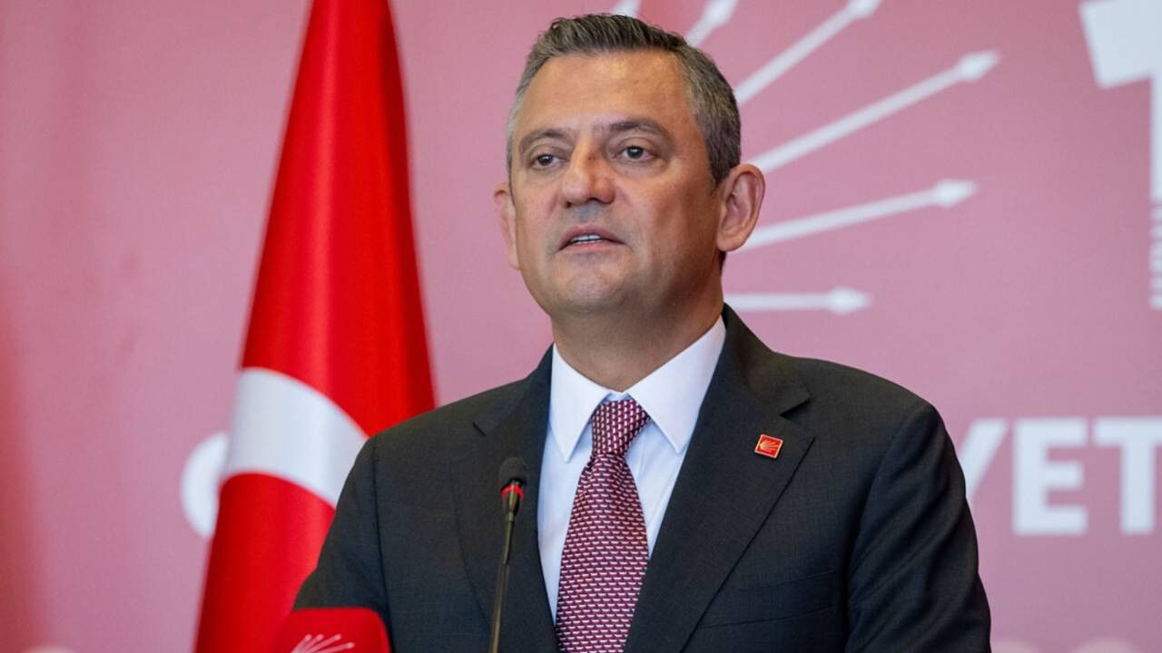 Ozgur Ozelden Imamoglunun X Hesabinin Kapatilmasina Tepki Darbenin Dijital Ayagi Basladi Emql