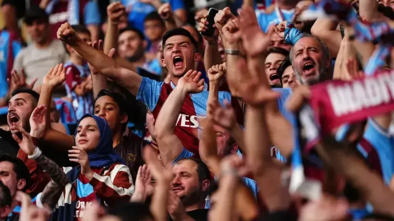 Trabzonspor Taraftarlari Min Pnrx Coverjpg