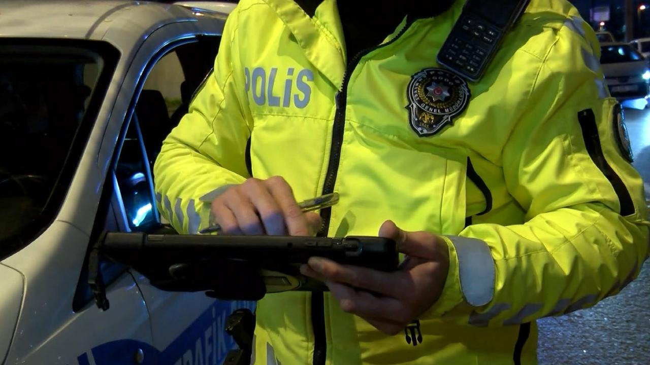 Trafik ihlali görüntülerini paylaşan, beğenen veya yorumlarıyla öven kişiler de cezai sorumluluk kapsamında değerlendirilecek.