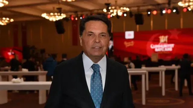 Ahmet Özer Kim