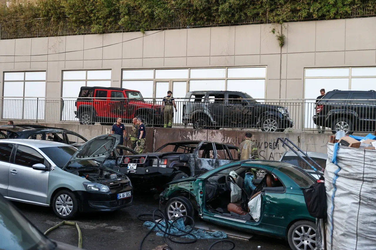 Atasehirde Sanayi Sitesinde Korkutan Yangin Cok Sayida Arac Alev Alev Yandi 3230268 202506280752 2