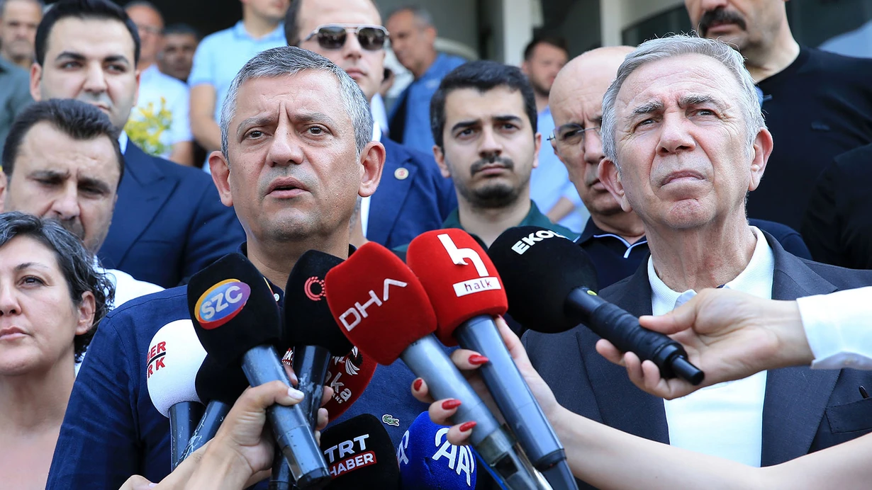 Özgür Özel Mansur Yavas
