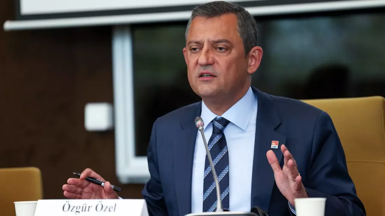 Özgür Özel2