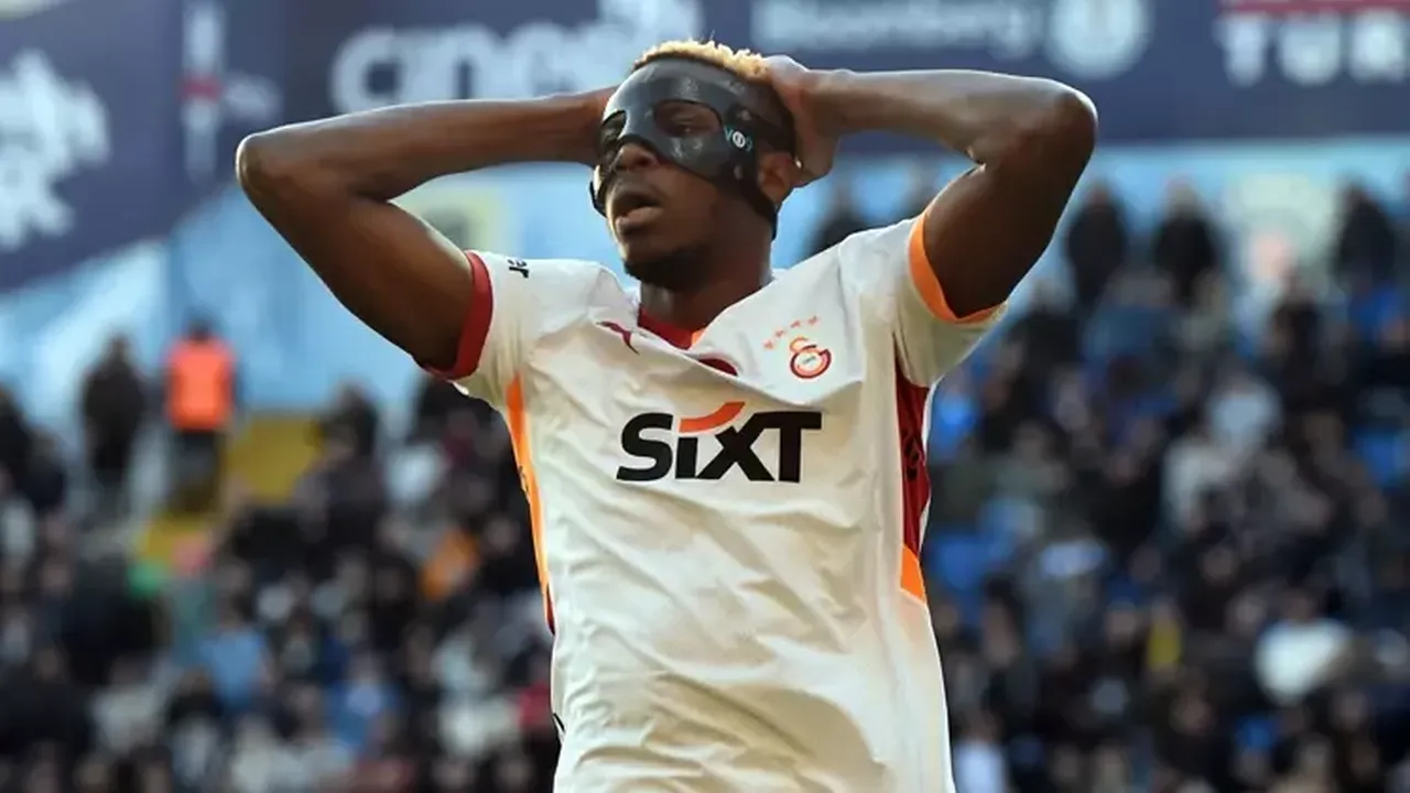 Victor Osimhenin Yeni Takimini Canli Yayinda Acikladi Galatasaray Yarisini Bile Odeye 3230721 202506300946 3