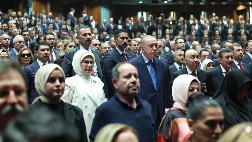 15 Temmuz Gecesi Sahneye Tasindi Cumhurbaskani Erdogan Gozyaslariyla Izledi4