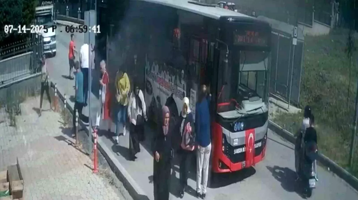 25 Kisi Olumden Dondu Samsunda Belediye Otobusunde Yangin Panigi