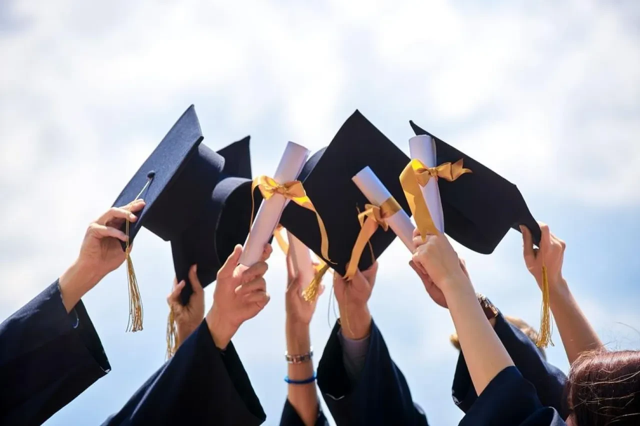 400 Bin Liraya Sahte Diploma Skandal Detaylar Saskina Cevirdi 3238229 202507311238 3
