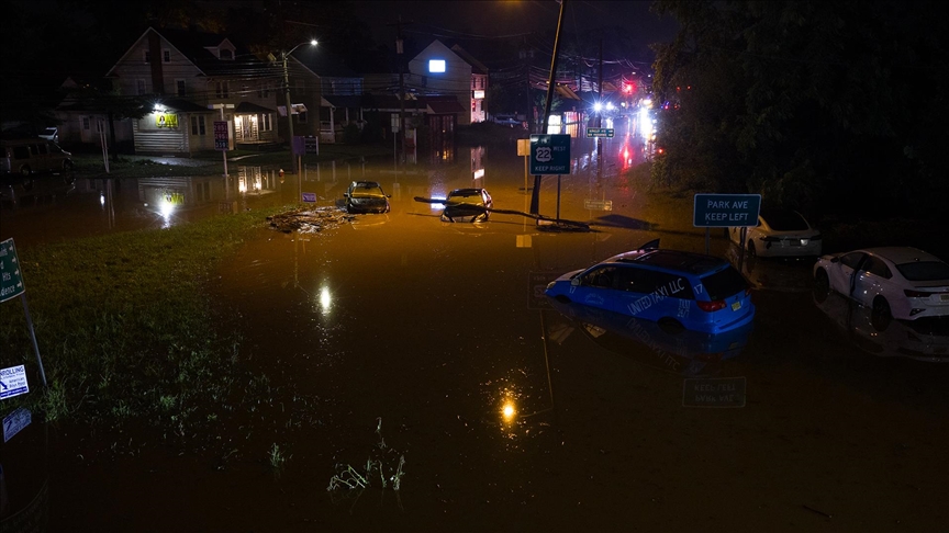 Abdde Asiri Yagislar Felakete Donustu Metro Sular Altinda Kaldi