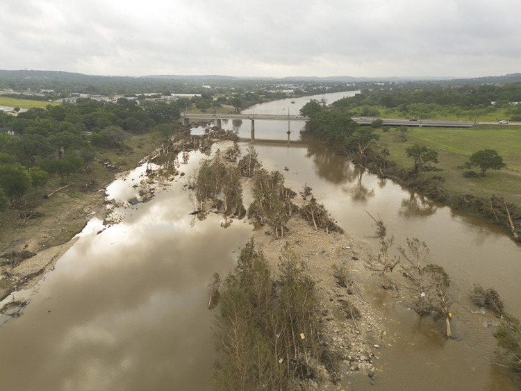 Abdde Asiri Yagislar Felakete Donustu Metro Sular Altinda Kaldi1
