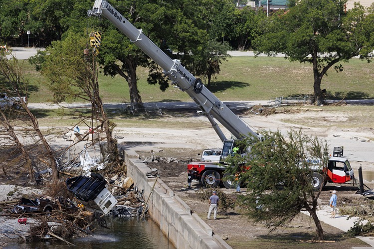 Abdde Asiri Yagislar Felakete Donustu Metro Sular Altinda Kaldi3