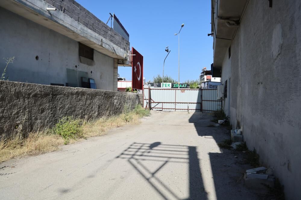 Adanada Sokak Krizi Tapulu Arazim Dedi Sokagi Kapatti
