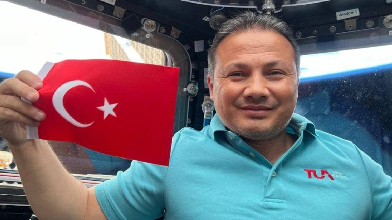 Alper Gezeravcı Mesleği
