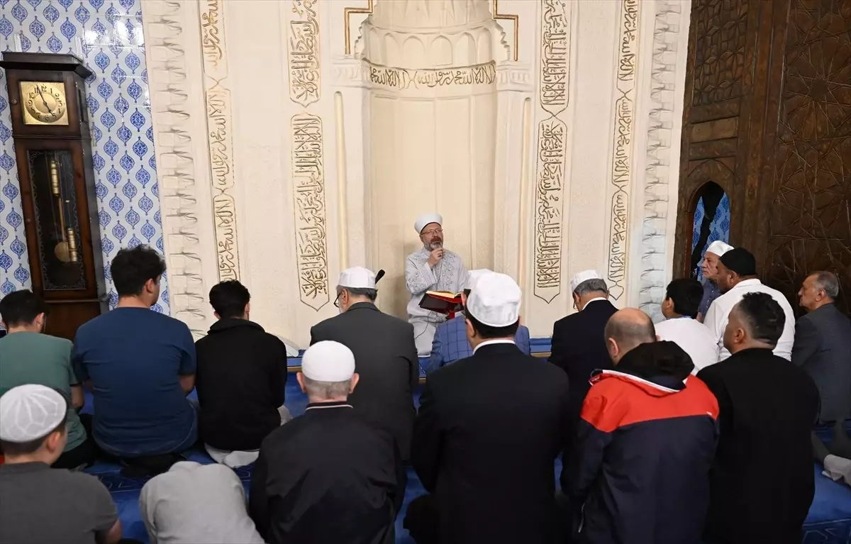 Ankarada Anlamli Sabah 15 Temmuz Sehitleri Icin Namaz Bulusmasi2