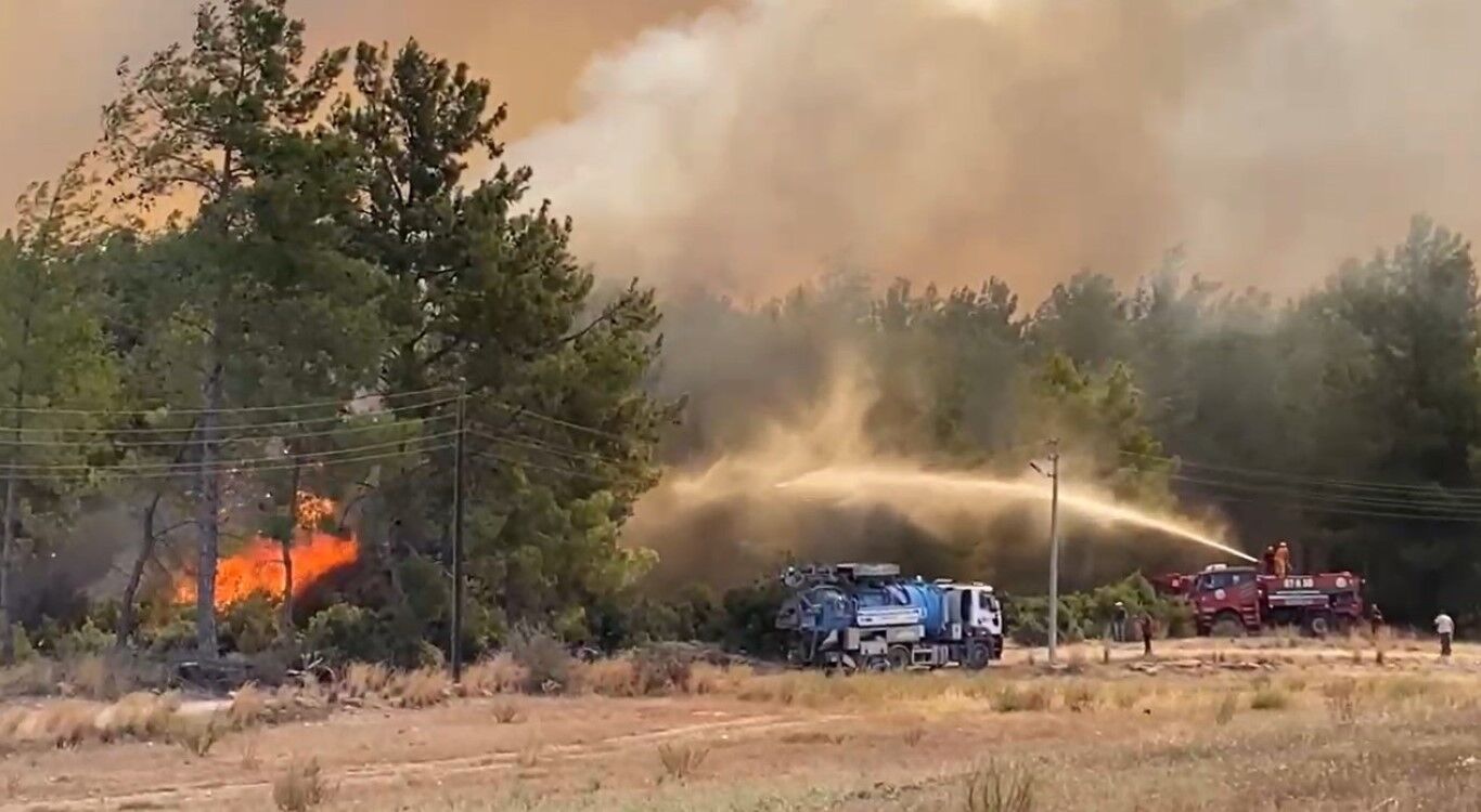 Antalya’da Yanıyor Üç Ilçede Yangınla Zorlu Mücadele