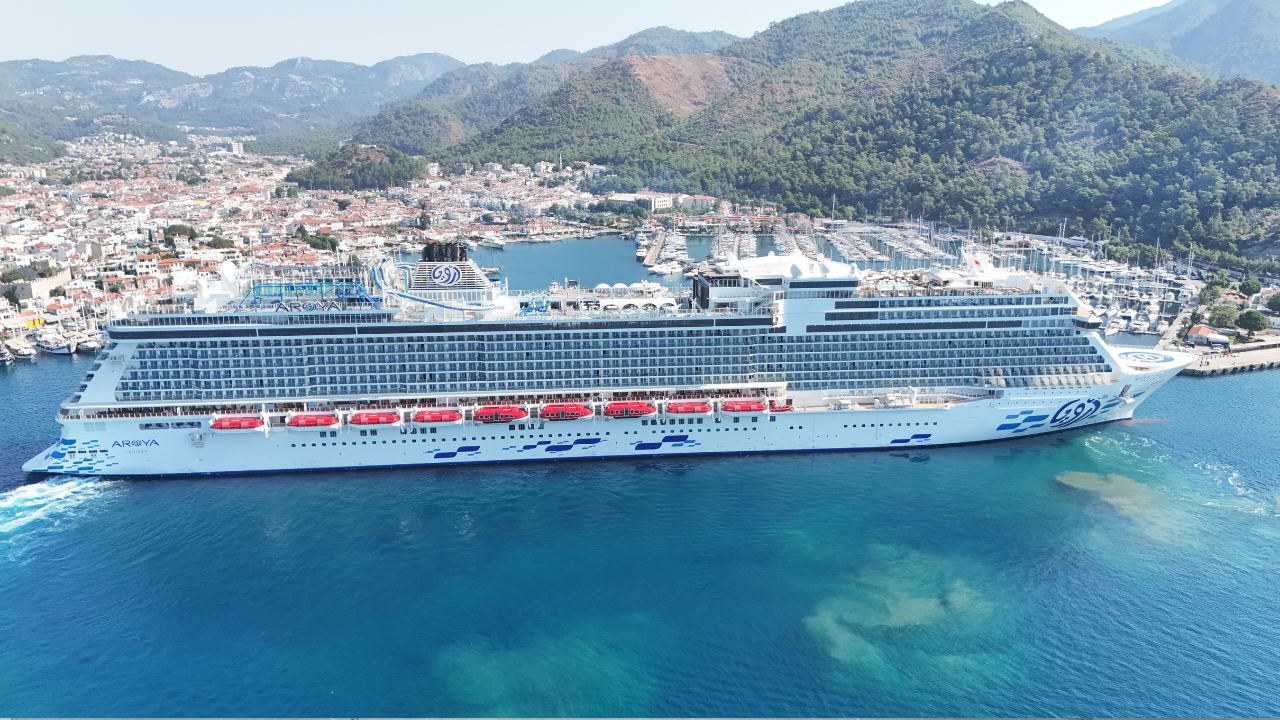 Aroya Kruvaziyeri 1750 Turistle Marmaris'te-1