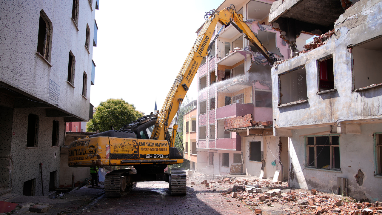 Bahçelievler’de 69 Bağımsız Bölümde Yıkım Başladı2