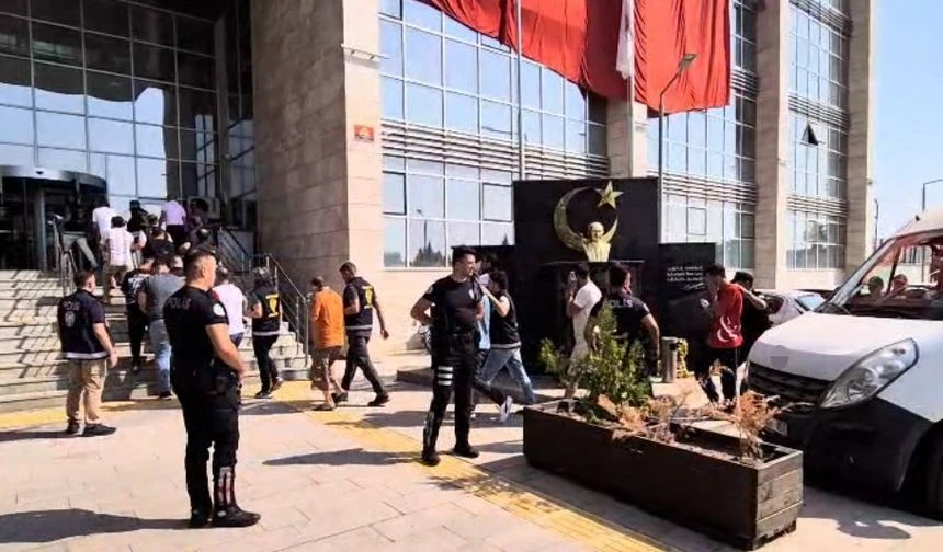 Dev Operasyon Turkiye Genelinde 153 Deas Mensubu Yakalandi-1