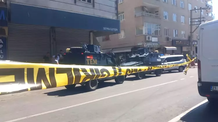 Diyarbakirda Aile Ici Siddet Ihbarinda Polise Ates Acildi