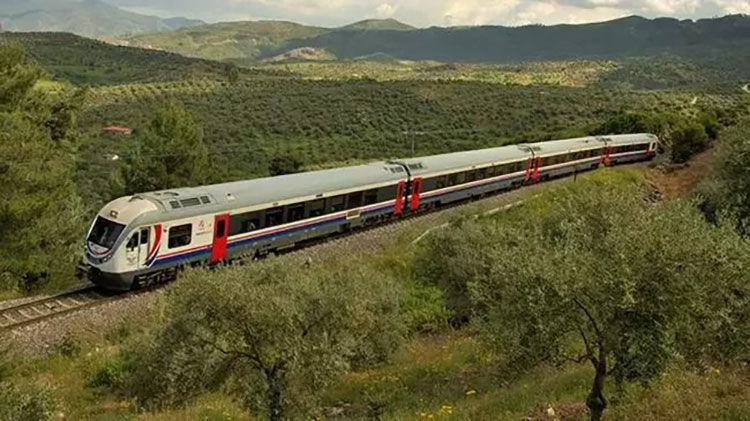 Elmadağ Treni