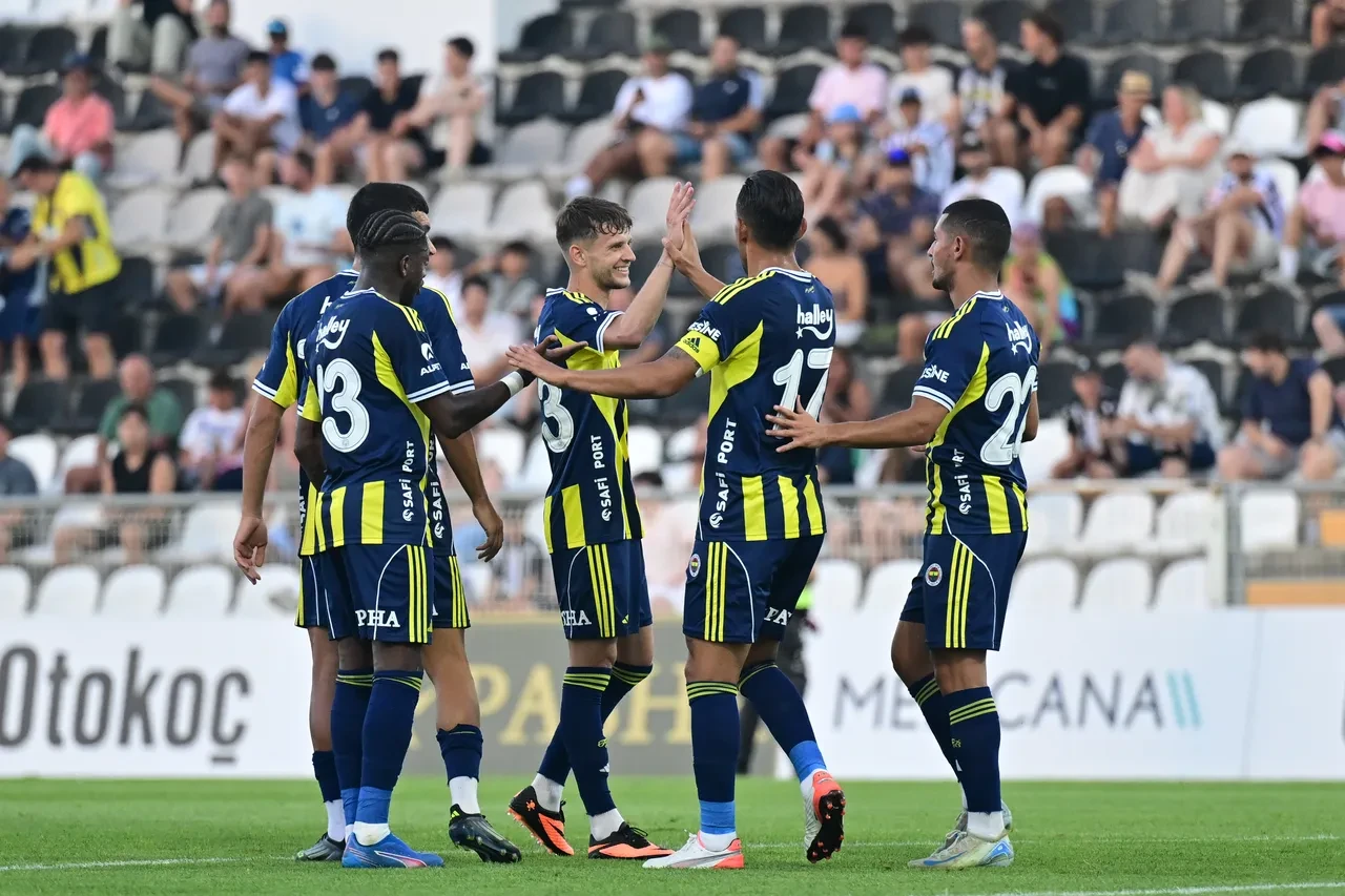 Fenerbahce Al Ittihad Maci Nereden Izlenir Hangi Kanalda Karsilasmanin Baslamasina Sa 3236392 202507231741 1
