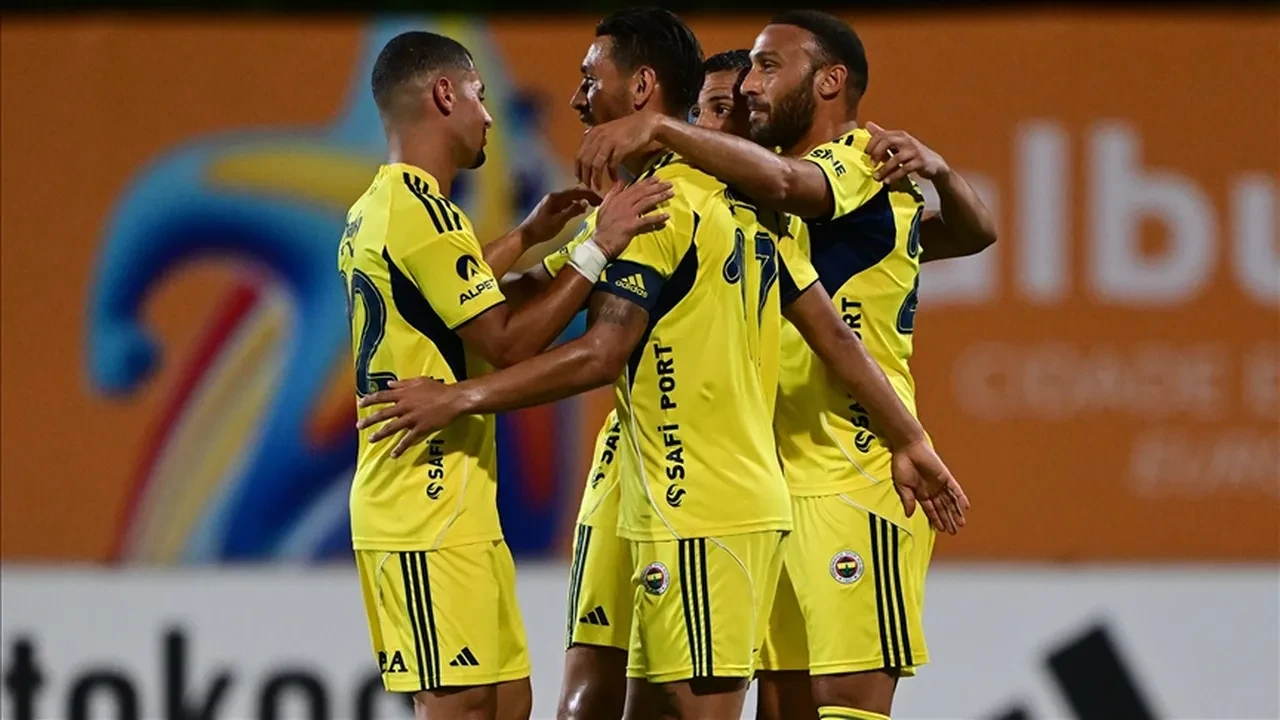 Fenerbahce Feyenoordu Gecerse Kiminle Oynayacak 3235888 202507211751 4