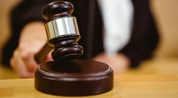 Fransa'da Camide Kur'an I Kerim Yakan Kişiye 1 Yıl Hapis Cezası3