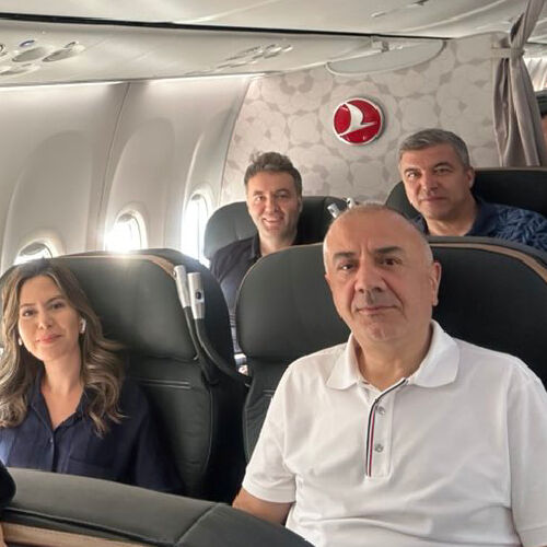 Gazeteciler Silah Bırakma
