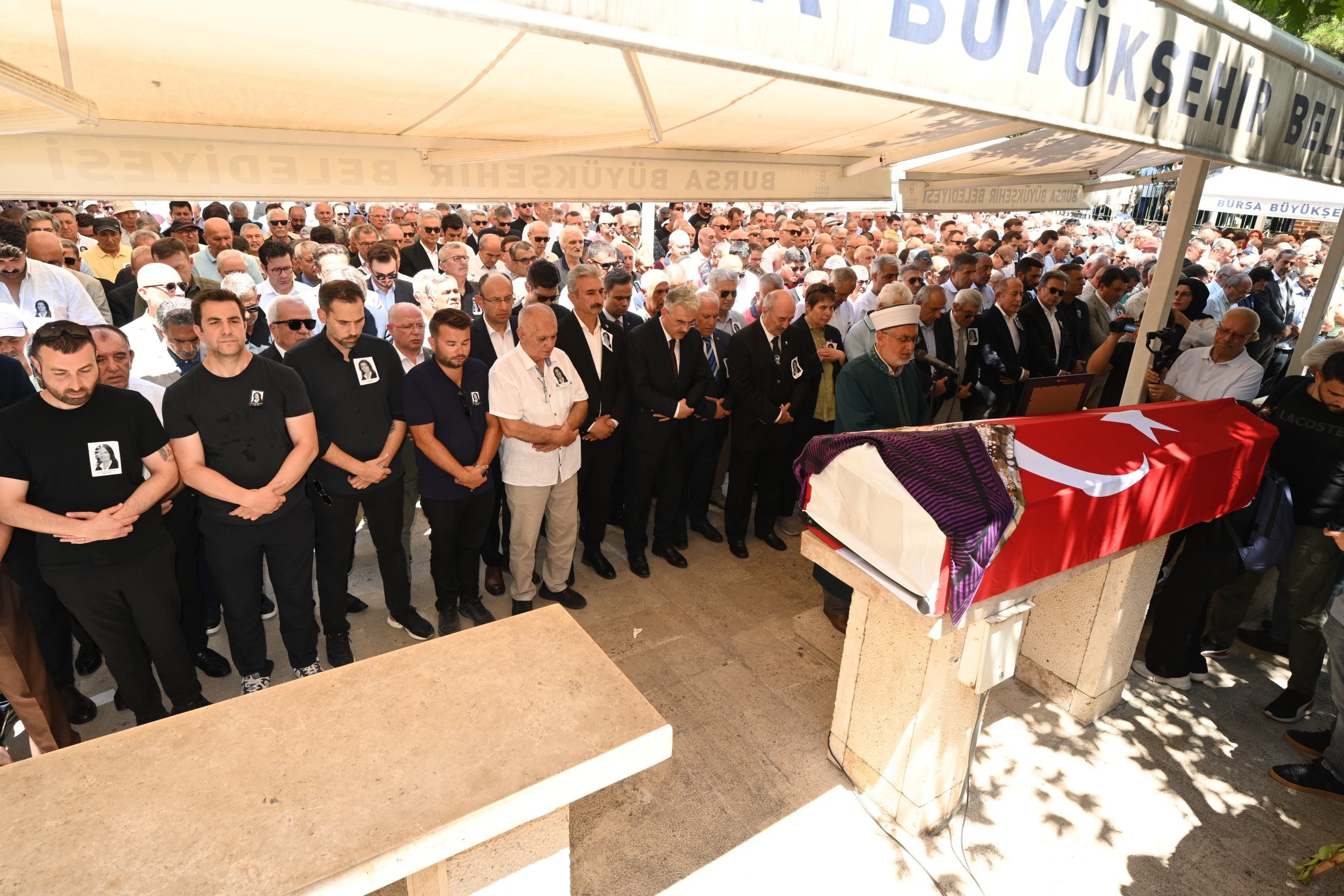 Gw Y R Cy U W I A E G9A8