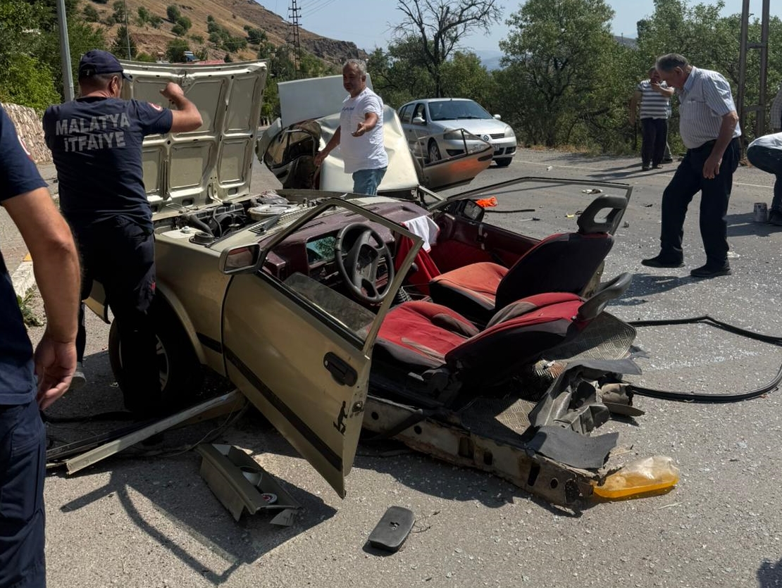 Malatya Elektrik Direği Kaza (2)