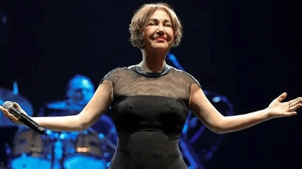 Nazan Öncel Sahnede