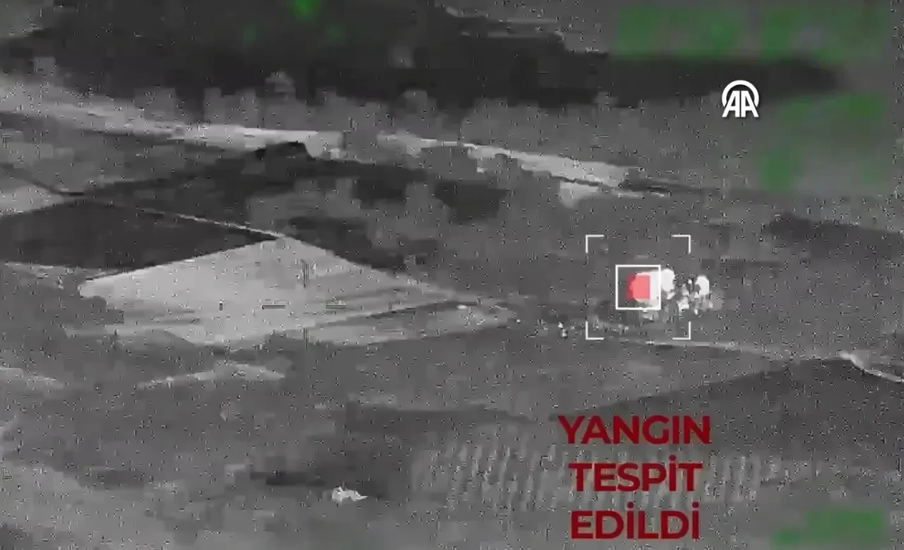 Ormanlarimizi Yakan Hainler Bayraktar Tb2Den Kacamadi 3238297 202507311607 1